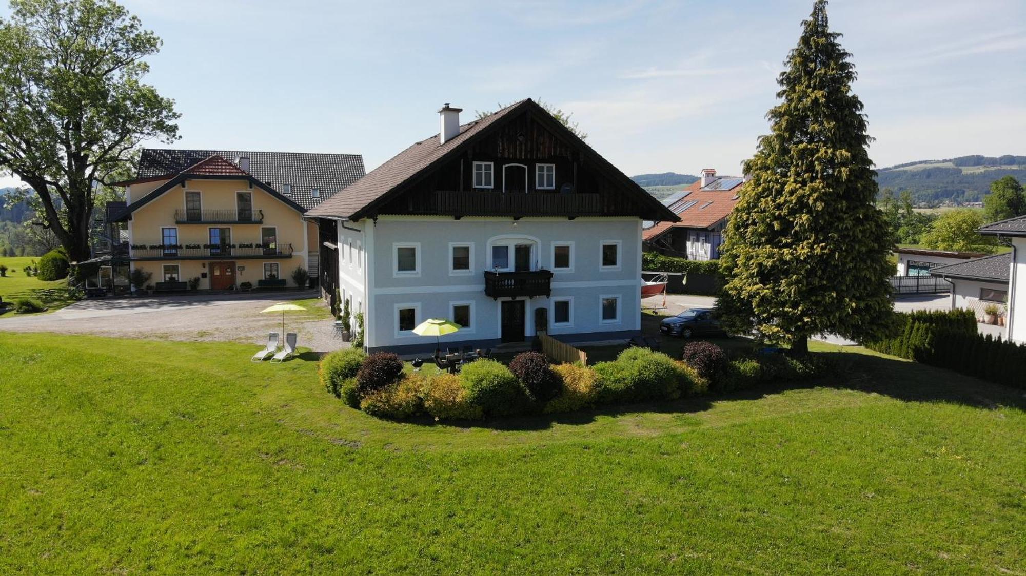 Ferienwohnung Wallersee 노이마르크트 암 발레르제 외부 사진